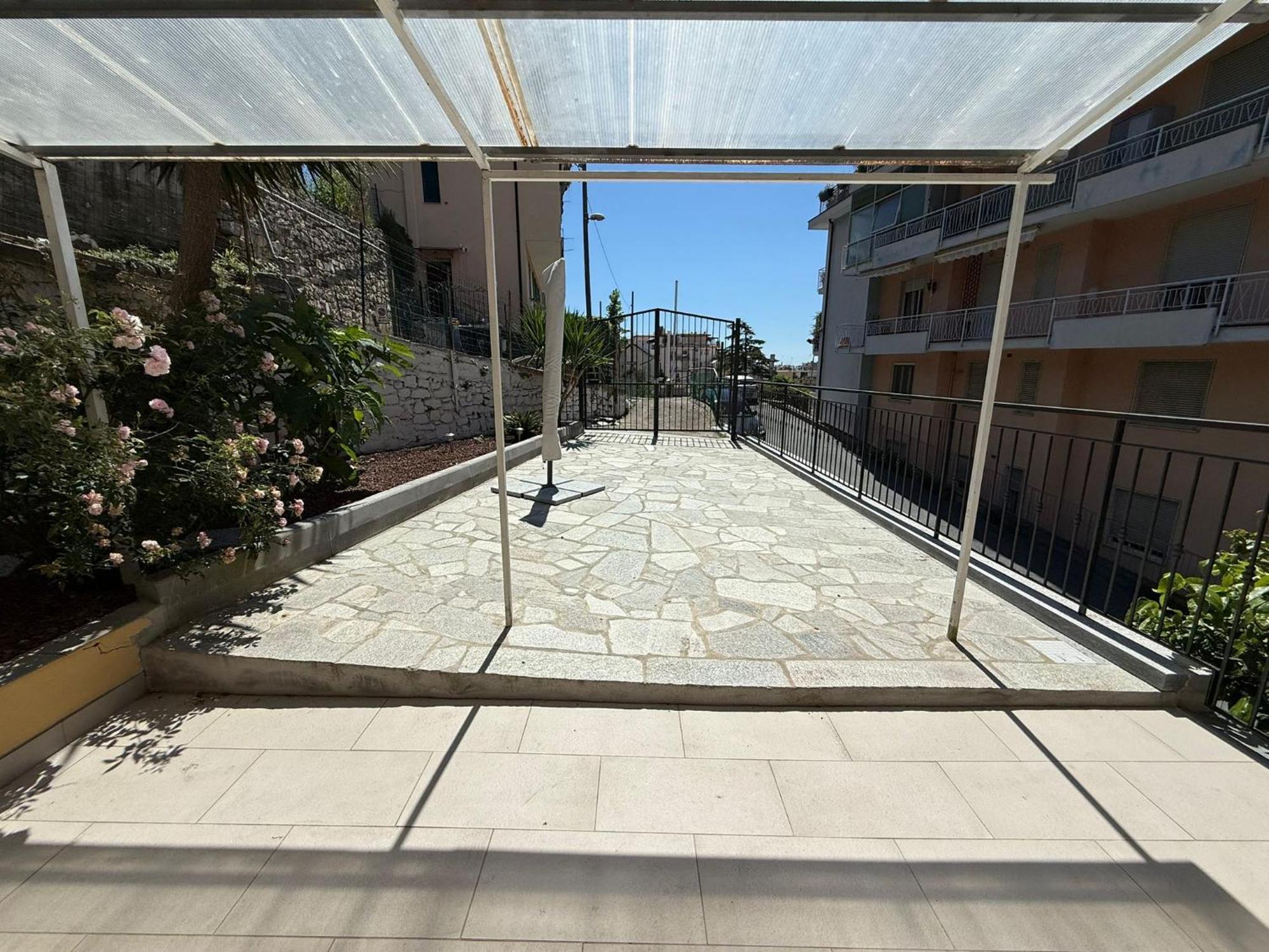 Apartamento Wh - Bilocale Lamarmora Con Grande Spazio Esterno - Wifi